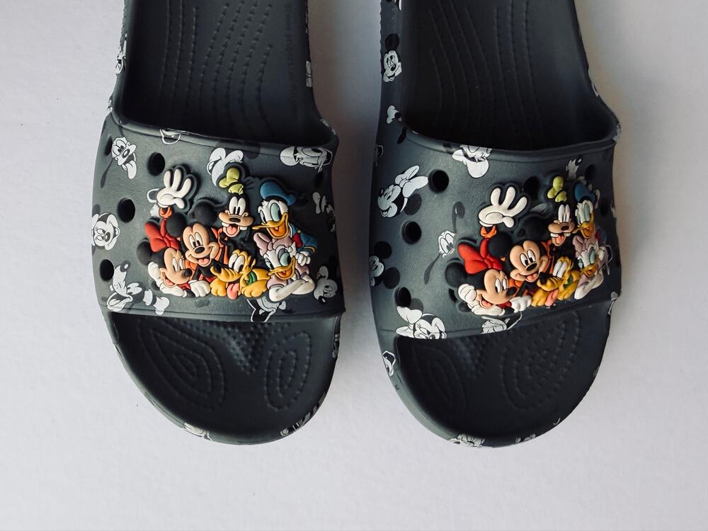 Crocs Disney Mickey & Friends Classic Slide Sandals Gray M5 W7